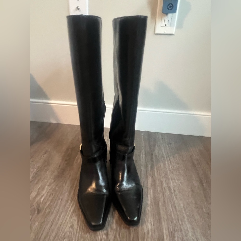 Riding boots